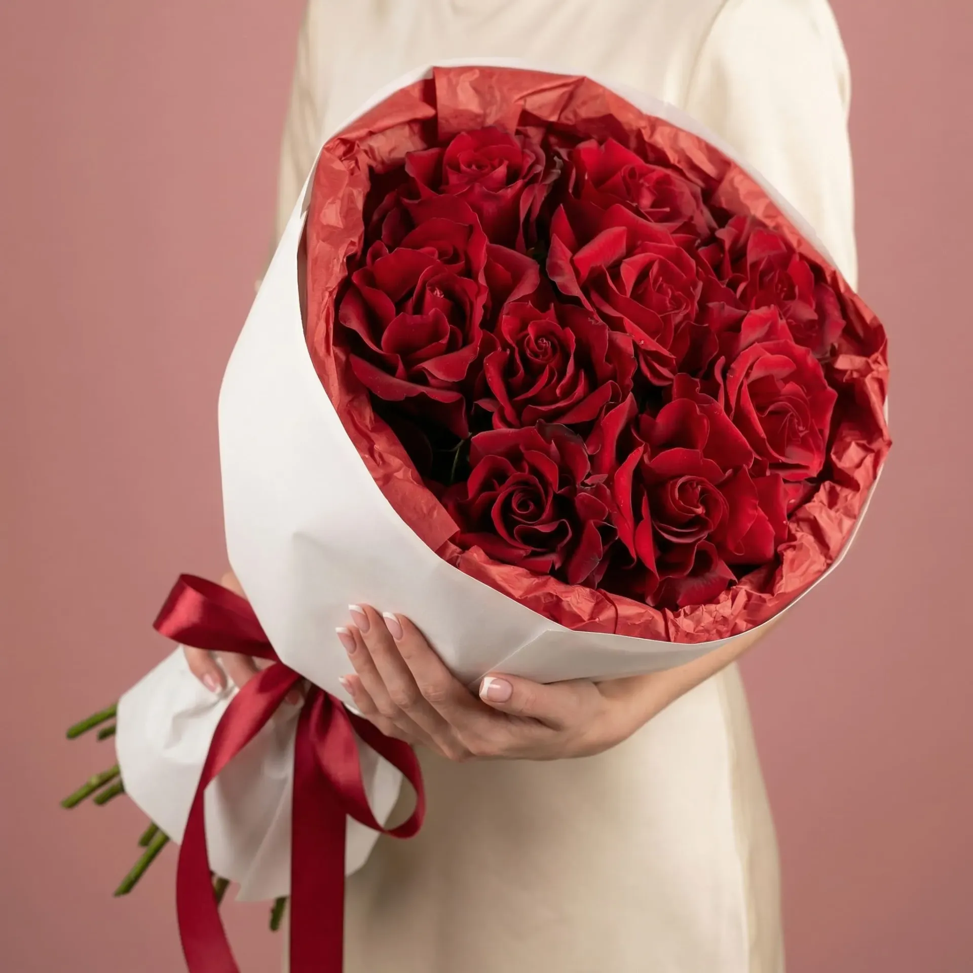 Bouquet "Scarlet Declaration"